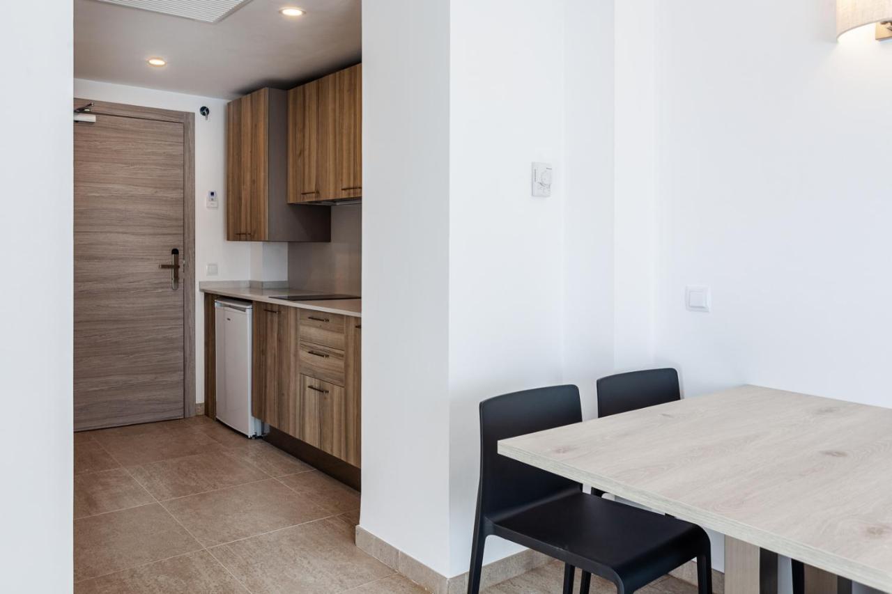 Apartamentos Blanco Y Negro - Recien Reformado Lloret de Mar Eksteriør bilde